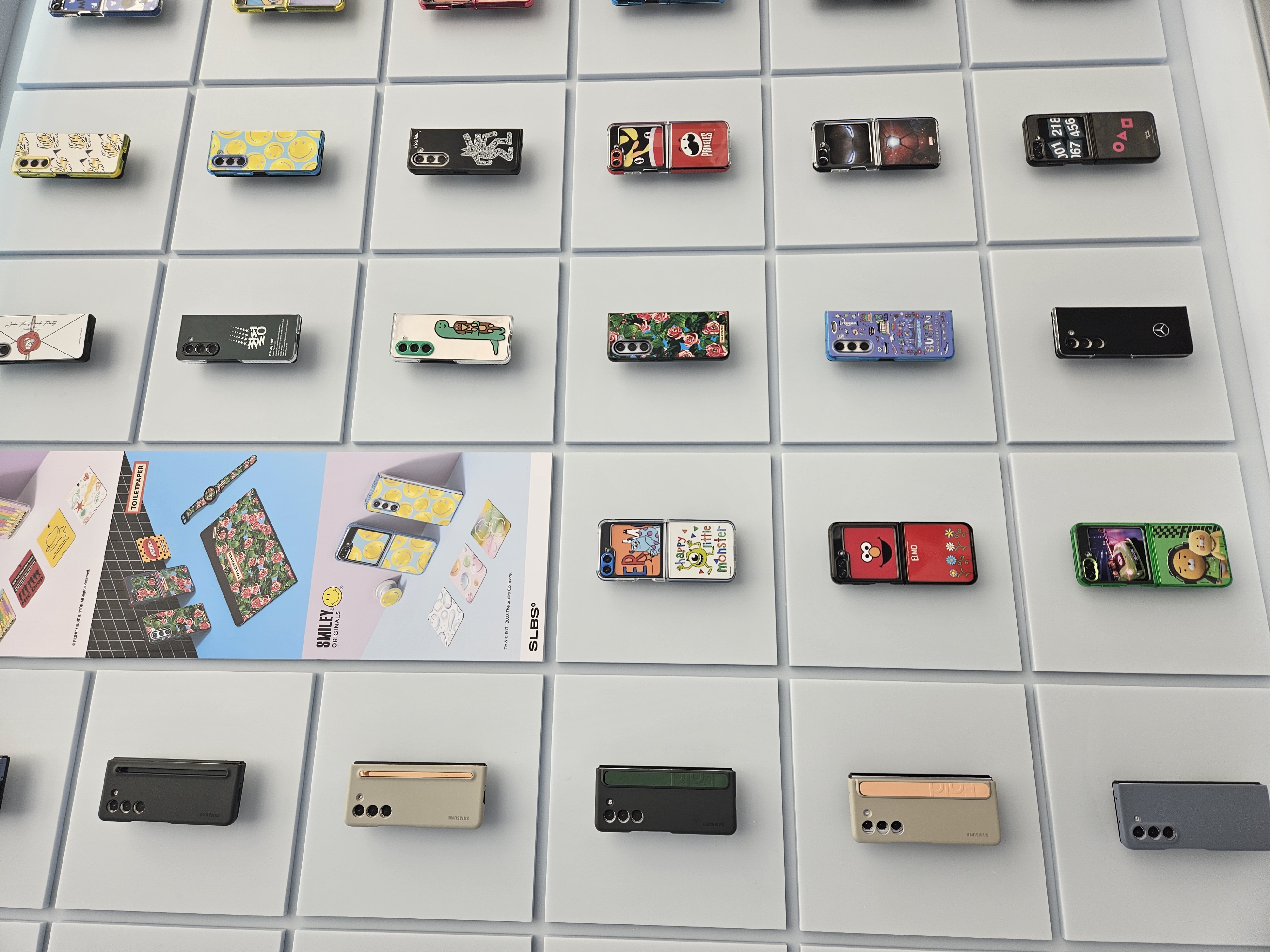 たくさんのケース