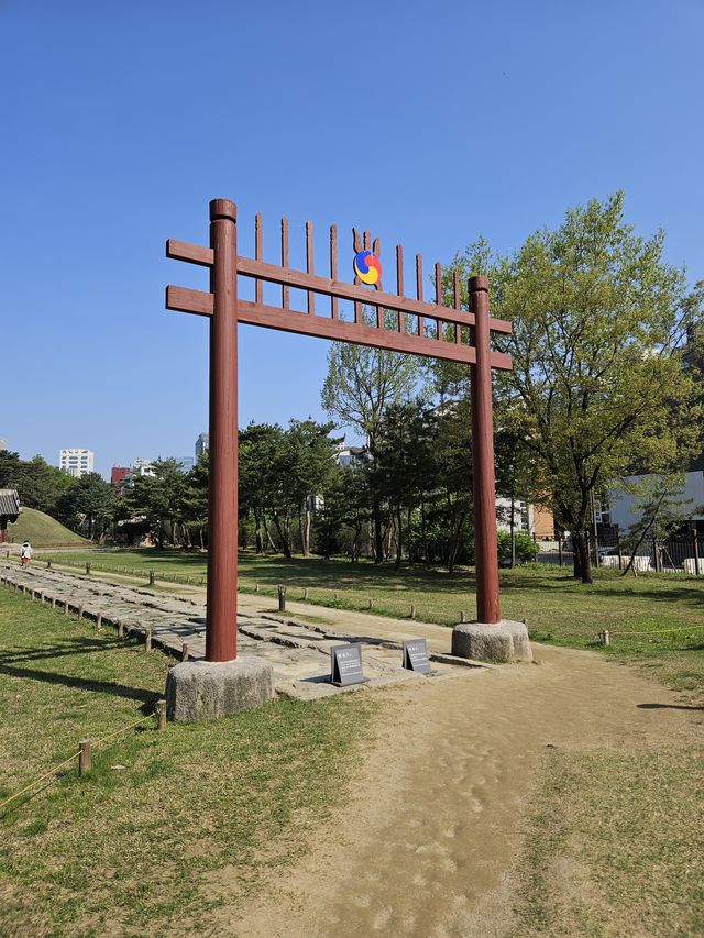 鳥居てきなやつ(紅箭門)