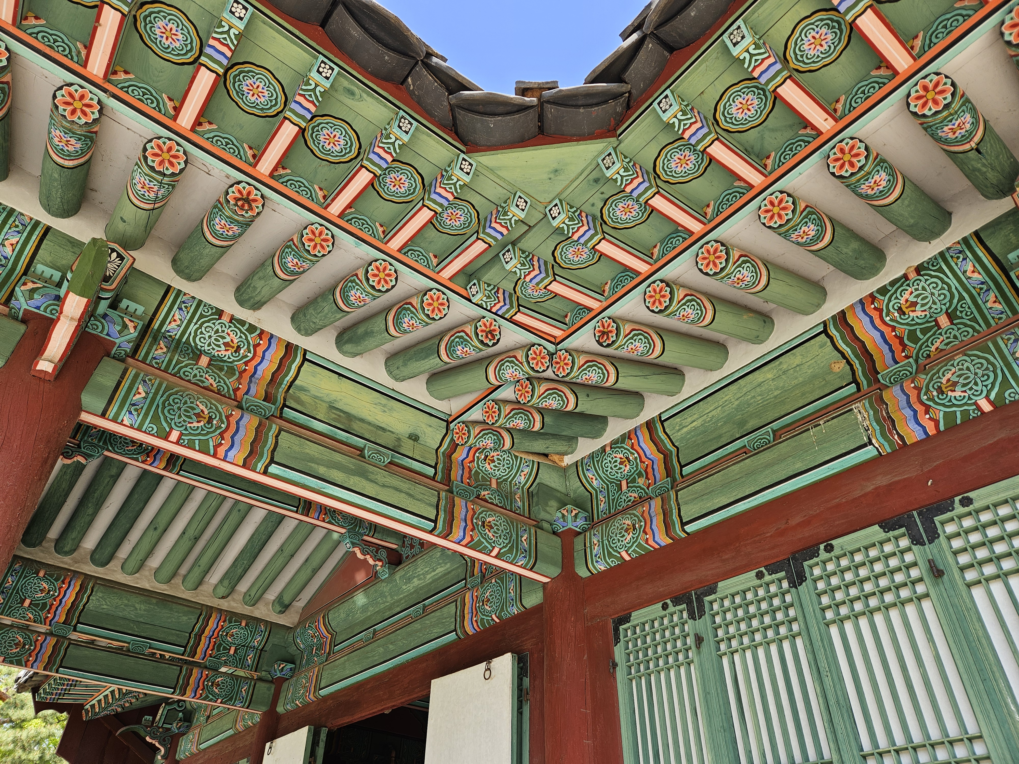 韓国らしい垂木