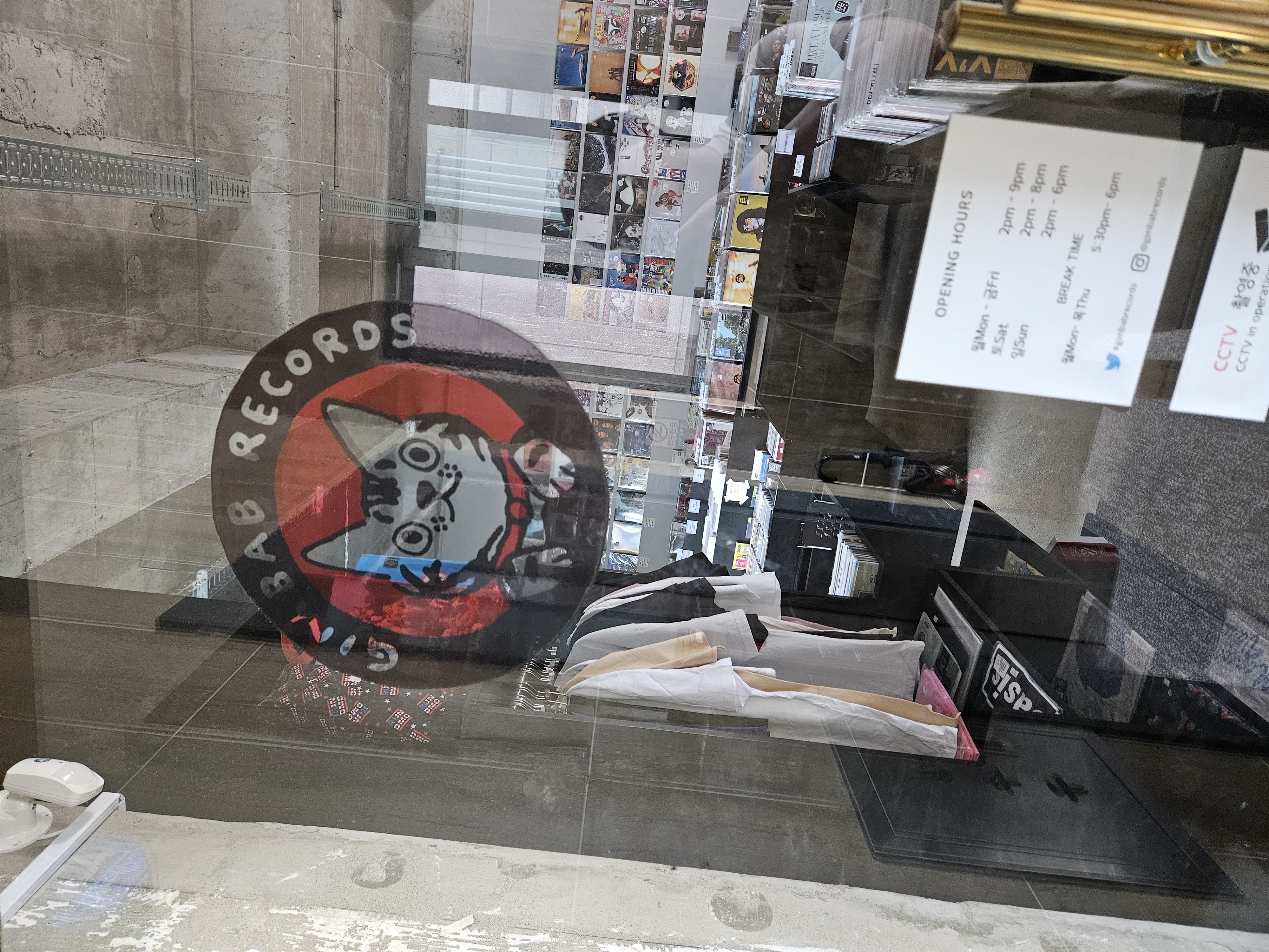 空いてなかったレコード屋