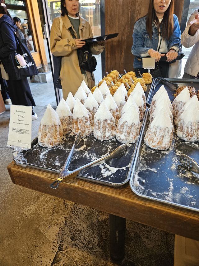 砂糖まみれのパン