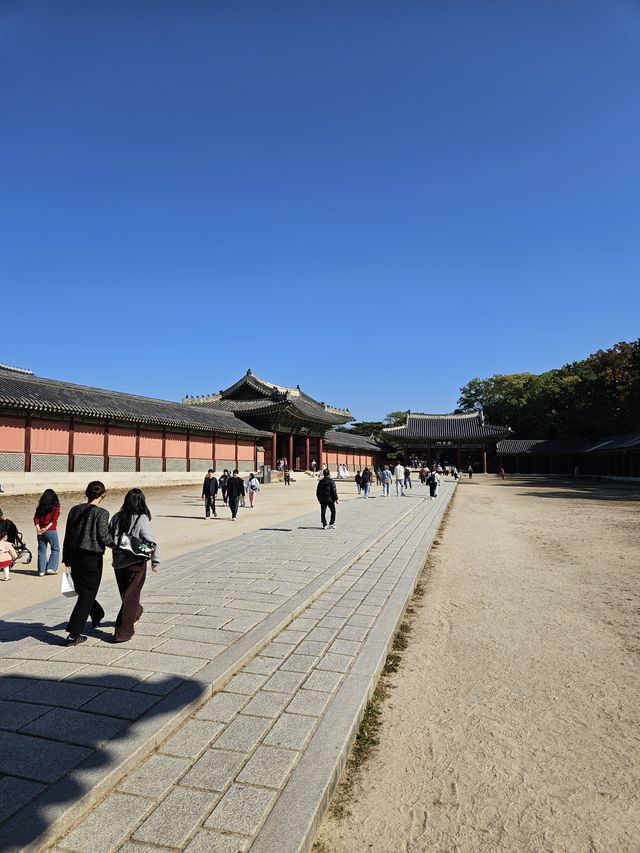 仁政門と粛章門