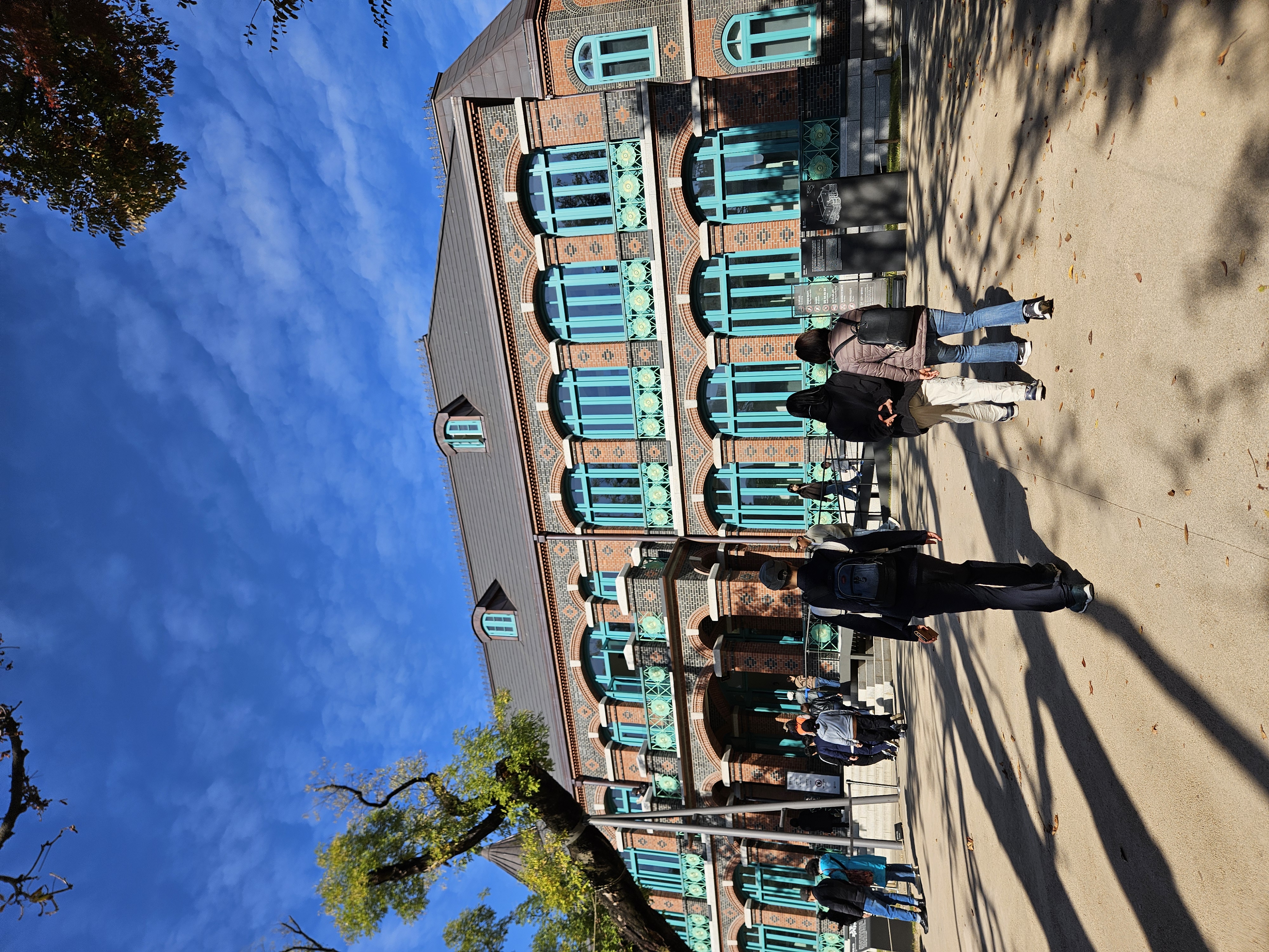 惇徳殿(돈덕전)