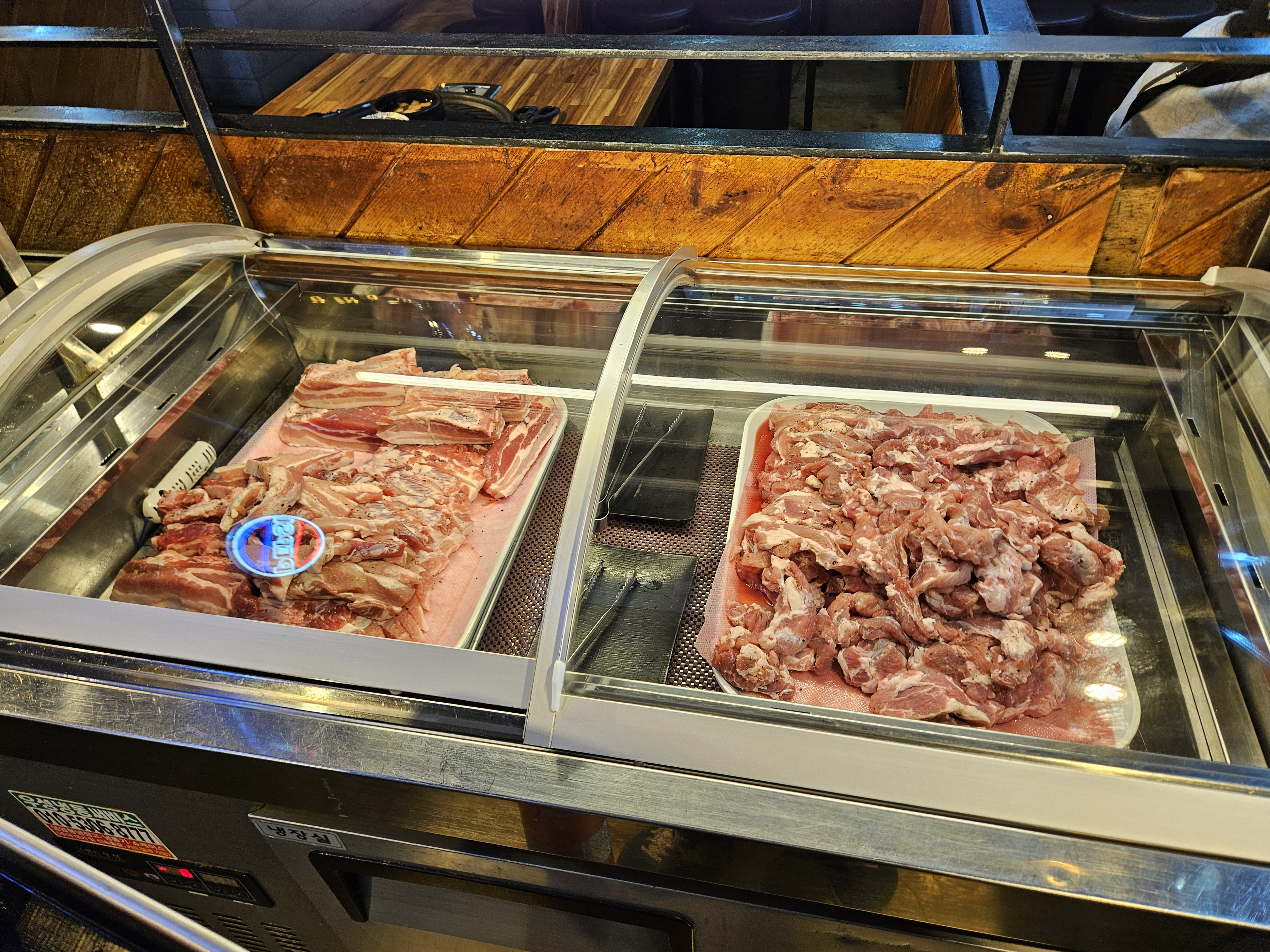 韓国といえばサムギョプサル！